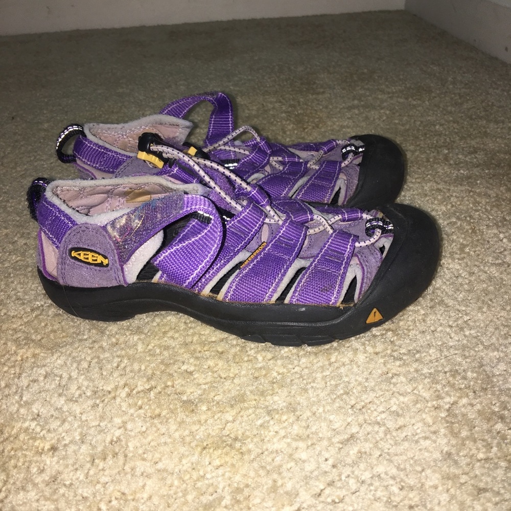 Kids keen water shoes